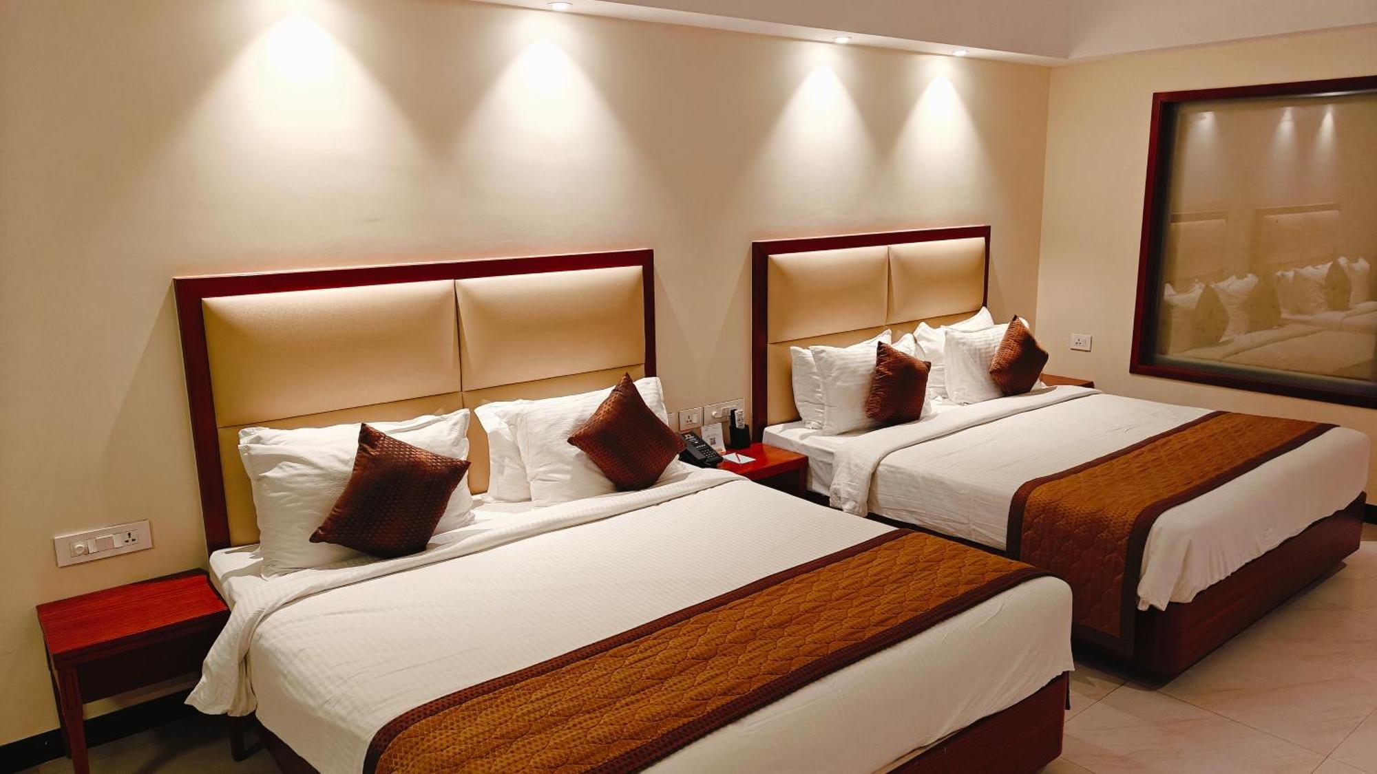 Mm Legacy - A Bergamont Hotel, Канчипурам Екстериор снимка