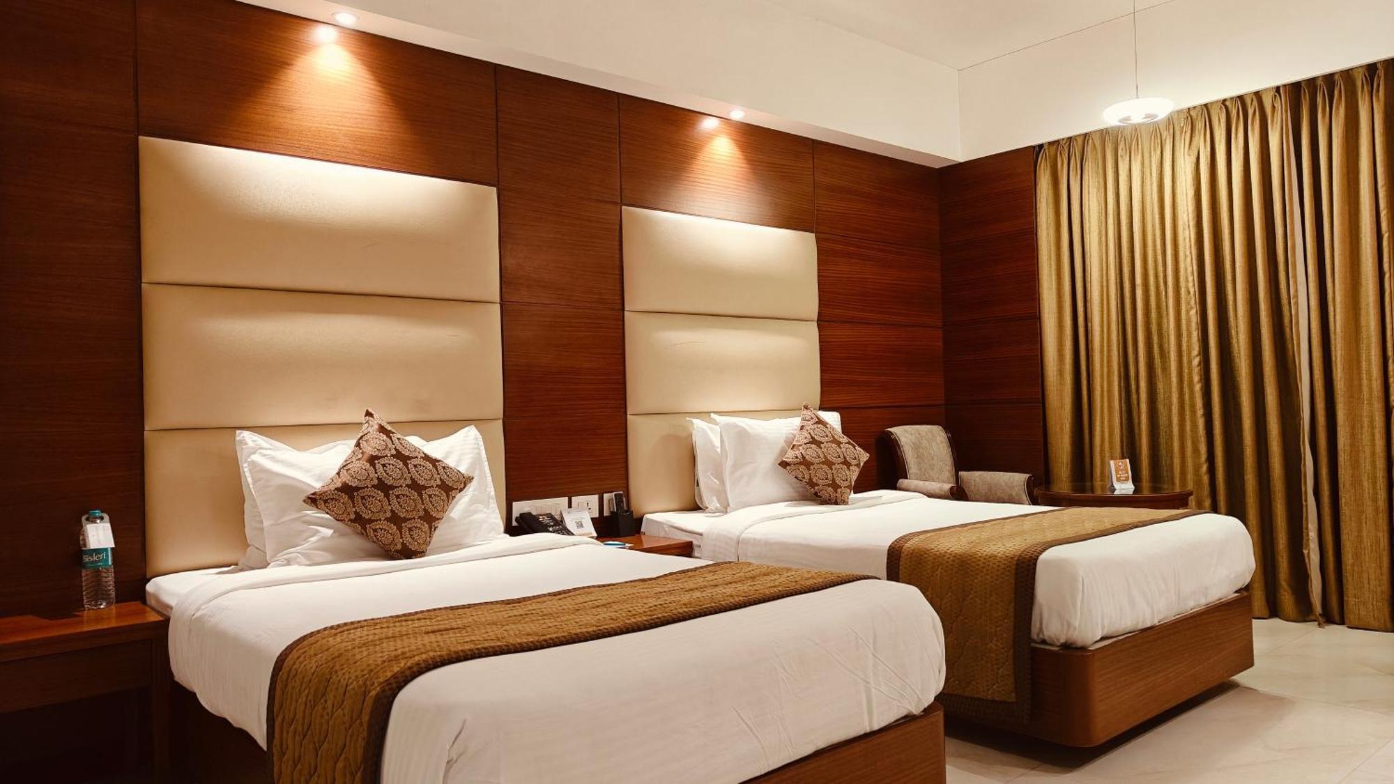 Mm Legacy - A Bergamont Hotel, Канчипурам Екстериор снимка