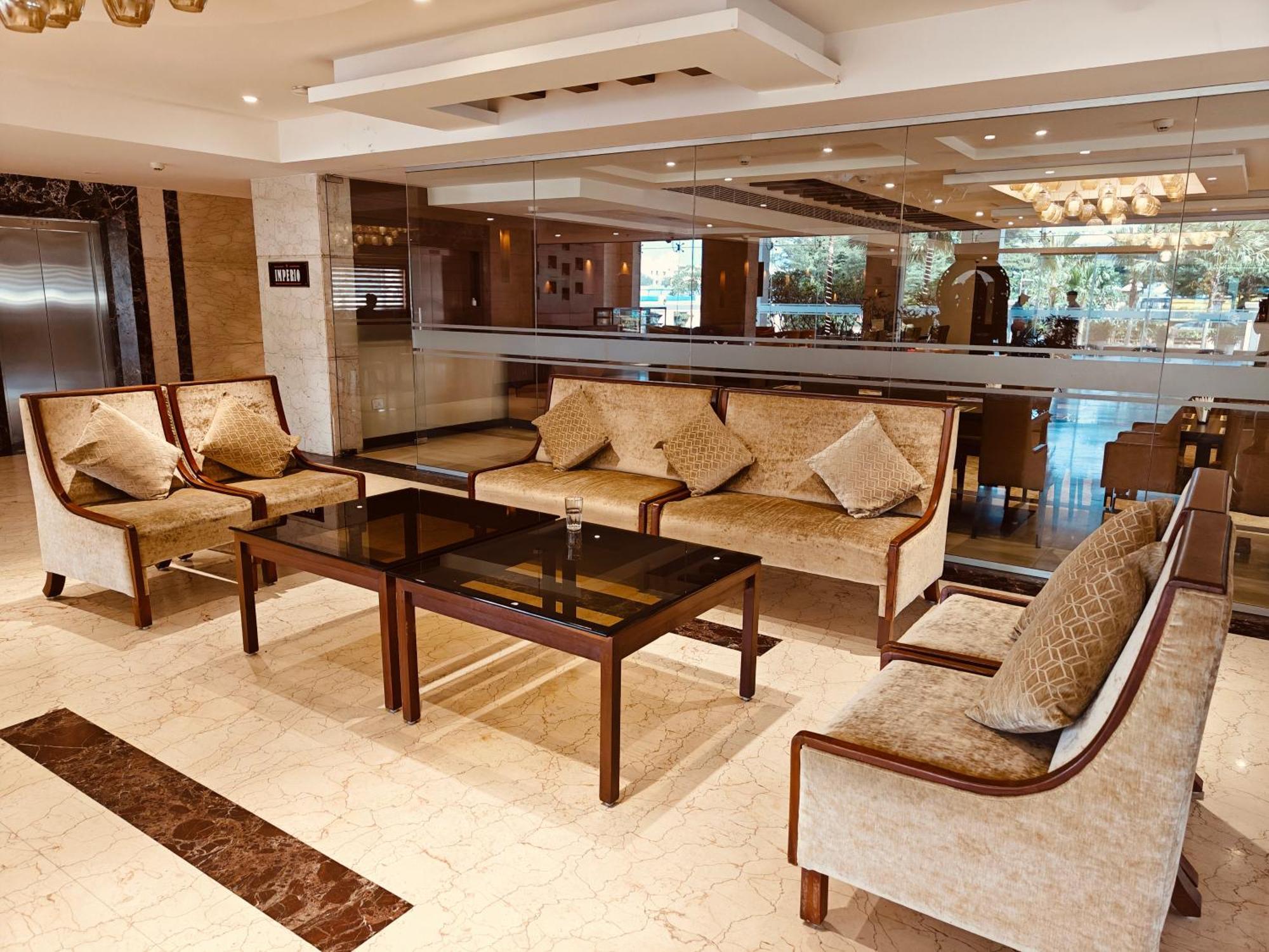 Mm Legacy - A Bergamont Hotel, Канчипурам Екстериор снимка